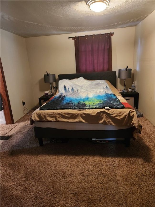 211 Fayette St, House other with 3 bedrooms, 1 bathrooms and 4 parking in Donegal PA | Image 7