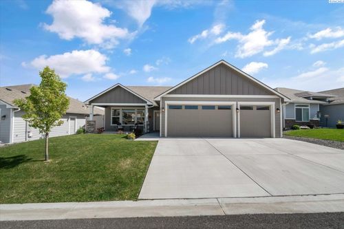 3753 S Van Buren St, Kennewick, WA, 99338-5069 | Card Image