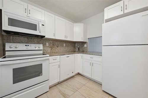 109-4501 Ne 21st, Fort Lauderdale, FL, 33308 | Card Image