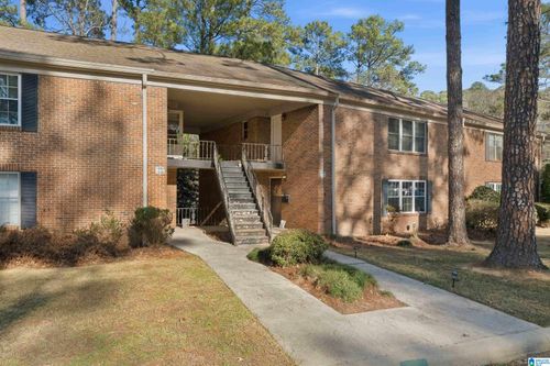 2087-2087 Montreat Cir, VESTAVIA HILLS, AL, 35216-3901 | Card Image