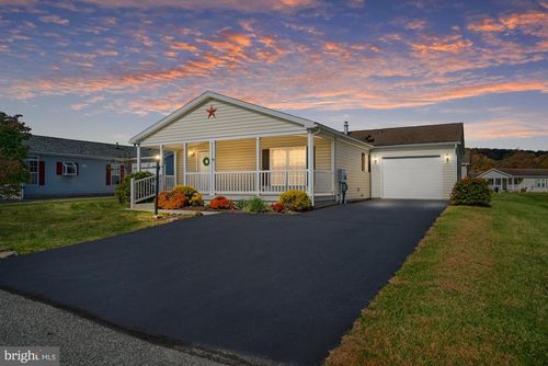 7 Mockingbird Ct, BECHTELSVILLE, PA, 19505-9081 | Card Image