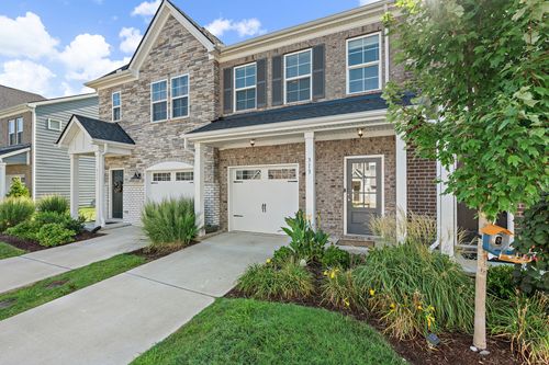 313 Victoria Dr, Lebanon, TN, 37090-2076 | Card Image