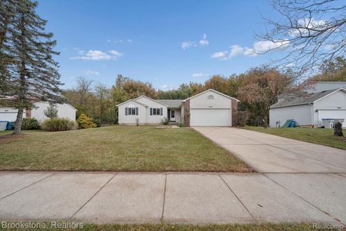 9088 Posey Dr, Whitmore Lake, MI, 48189-9466 | Card Image