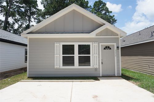 9976 Calendar St, Willis, TX, 77318-7236 | Card Image