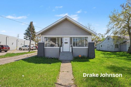 2022 Henry St, Muskegon, MI, 49441-3048 | Card Image