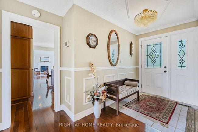 42 Valleyview Rd, House other with 5 bedrooms, 2 bathrooms and 6 parking in Brampton ON | Image 7