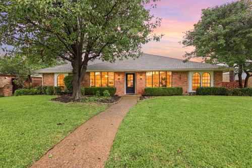 527 Tiffany Trl, Richardson, TX, 75081-5617 | Card Image