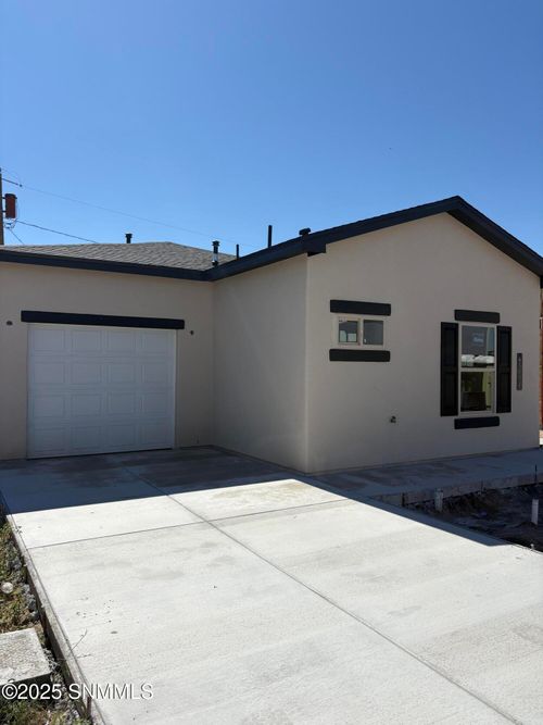 1091 Chitamacha Rd, Las Cruces, NM, 88007-5214 | Card Image