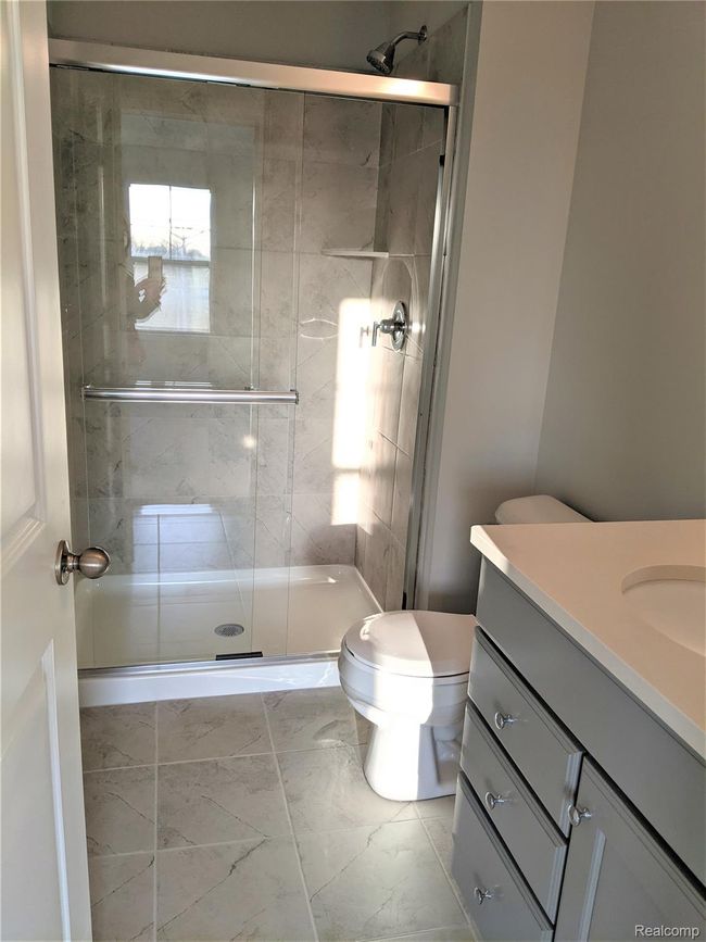 Master Bath | Image 9