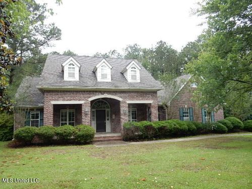 8 Auburn Ln, Hattiesburg, MS, 39401-8250 | Card Image