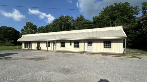 2506 Buffalo Rd, Lawrenceburg, TN, 38464-6182 | Card Image