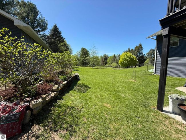 5867 Mabel Rd, House other with 5 bedrooms, 3 bathrooms and null parking in Williamsburg MI | Image 8