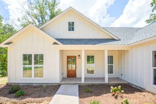 27 Sykes Rd, Starkville, MS, 39759-2769 | Card Image