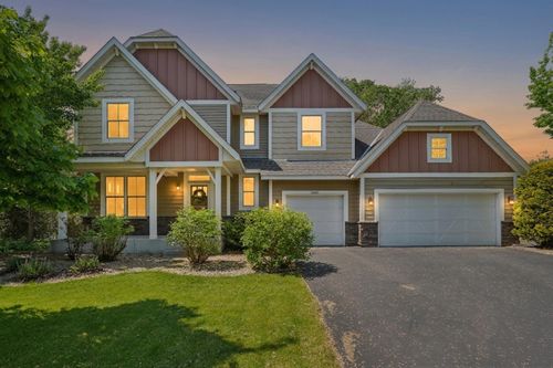 10601 Watersedge Ln, Woodbury, MN, 55129-5232 | Card Image