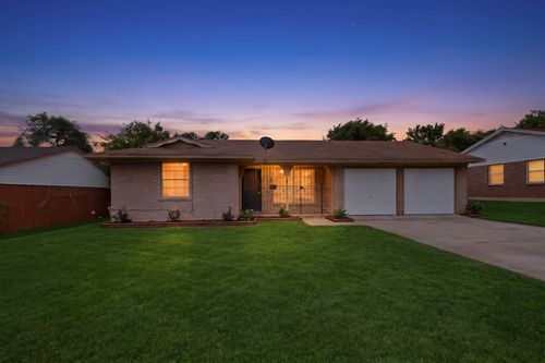 524 Longridge Dr, Dallas, TX, 75232-3922 | Card Image