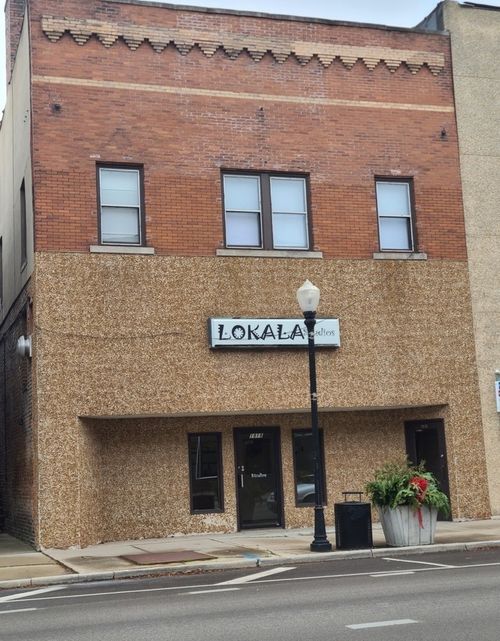 1818 4th St, Peru, IL, 61354-3389 | Card Image