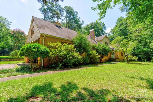 411 Country Club Rd, Shelby, NC, 28150-6105 | Card Image
