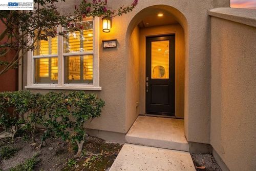 959 Indian Wells Ave, Sunnyvale, CA, 94085-3933 | Card Image