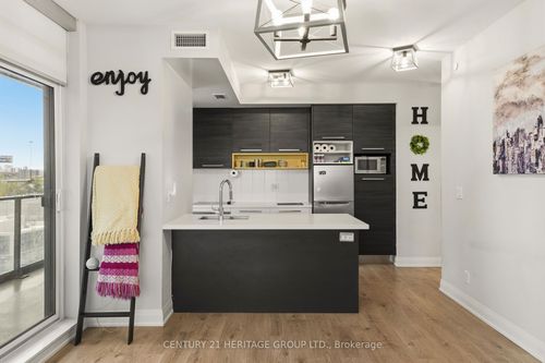 605-36 Park Lawn Road, Etobicoke, ON, M8V0E5 | Card Image