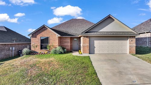 1017 Inverness Dr, Weatherford, TX, 76086-5496 | Card Image