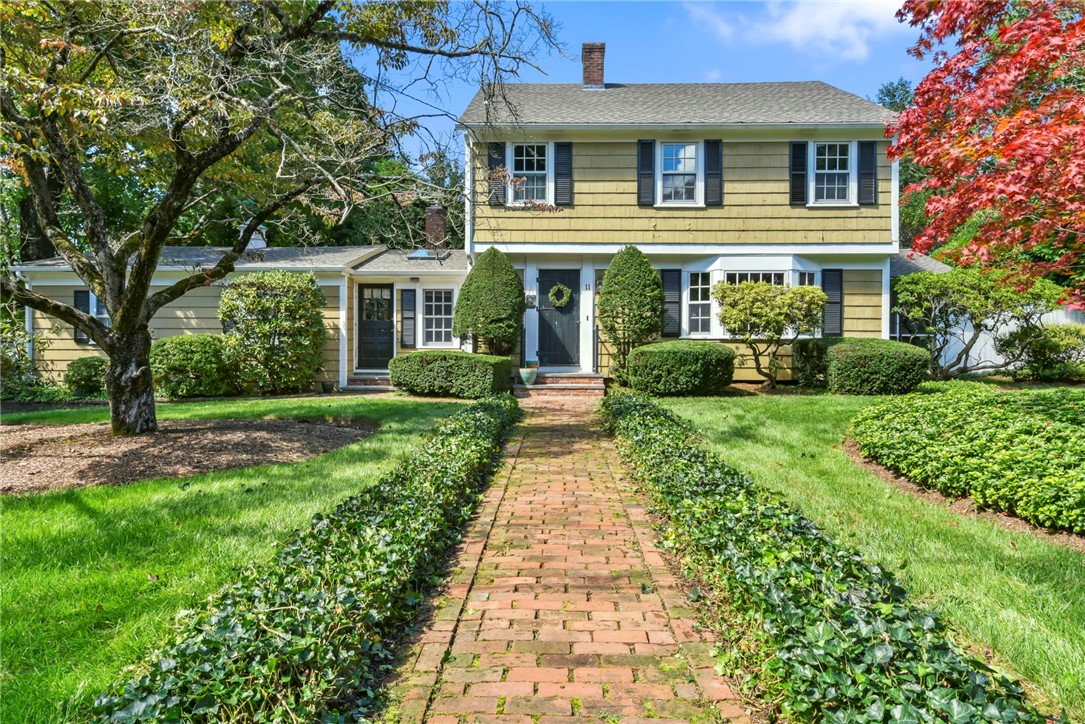 Knollwood Ave, East Greenwich, RI 02818