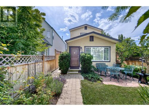 721 Fuller Avenue, Kelowna, BC, V1Y6X2 | Card Image