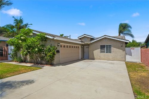 1015 W 5th St, Corona, CA, 92882-1807 | Card Image