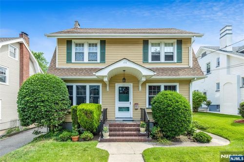176 Woodward Ave, Rutherford, NJ, 07070-2244 | Card Image