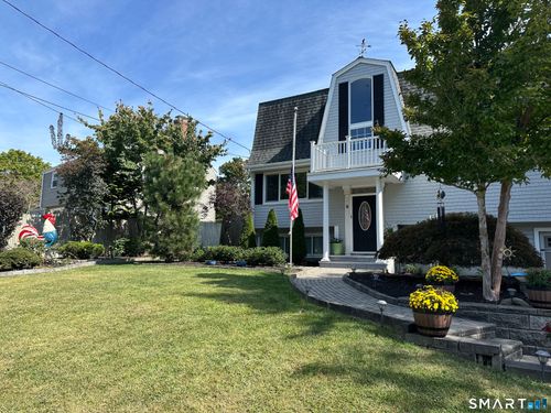 8 Hickory Dr, Oakdale, CT, 06370-1718 | Card Image