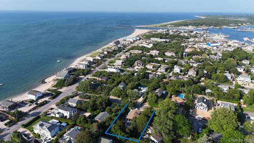 113 Duryea Ave, Montauk, NY, 11954-5111 | Card Image