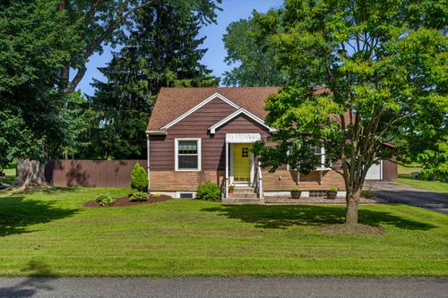 553 Court Rd, Onalaska, WI, 54650-8505 | Card Image