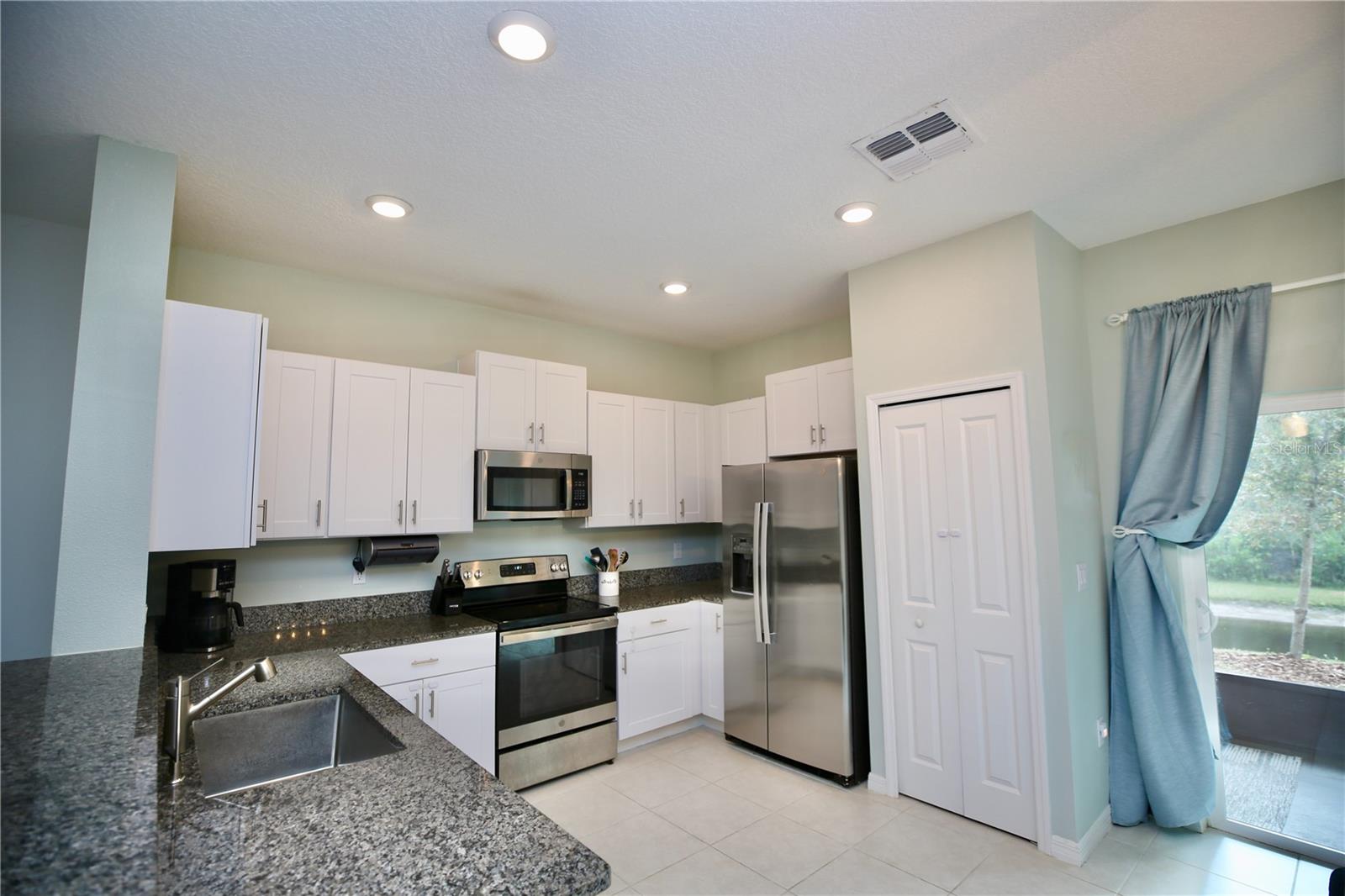 Residential in LAND O LAKES 5