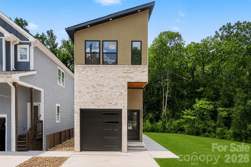 3024 Walter St, Charlotte, NC, 28208-6827 | Card Image