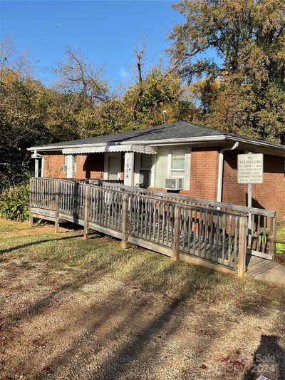 1604 N Long Street, Home with 6 bedrooms, 3 bathrooms and null parking in Salisbury NC | Image 1