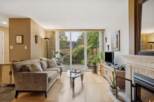 3917 Pender St, Burnaby, BC, V5C2L7 | Card Image