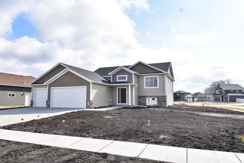 4205 Bristlecone Loop S, Fargo, ND, 58104-8577 | Card Image