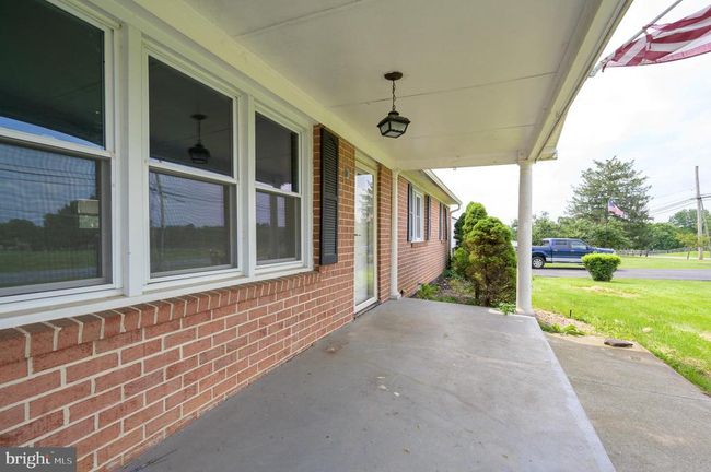 3208 Old Leetown Pike, House other with 3 bedrooms, 2 bathrooms and null parking in RANSON WV | Image 6