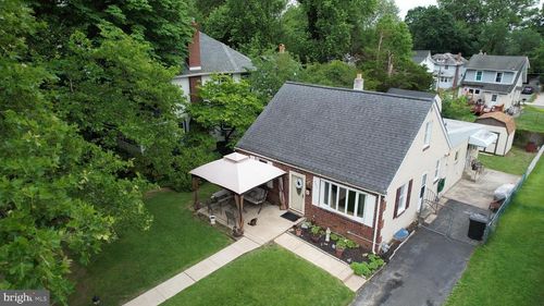 609 S Elmwood Ave, GLENOLDEN, PA, 19036-2324 | Card Image