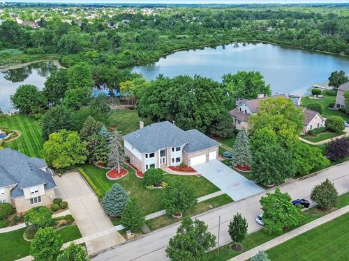 21244 Sage Brush Ln, Mokena, IL, 60448-1484 | Card Image