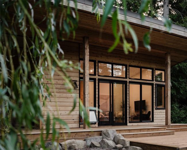 585 Wildwood Cres, House other with 1 bedrooms, 1 bathrooms and 3 parking in Gabriola Island BC | Image 36