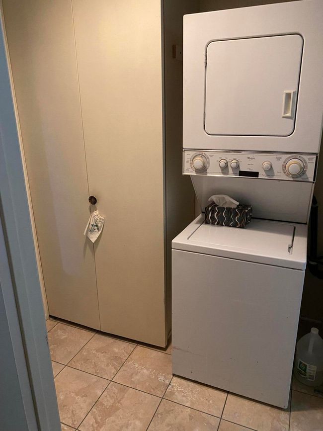 Washer and Dryer Area | Image 10