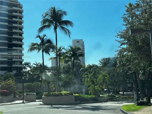 apt-1226-540 Brickell Key Dr, Miami, FL, 33131-2839 | Card Image