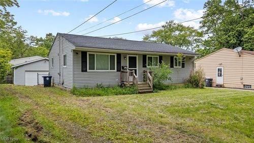 1032 Terrell Dr, Akron, OH, 44313-5246 | Card Image
