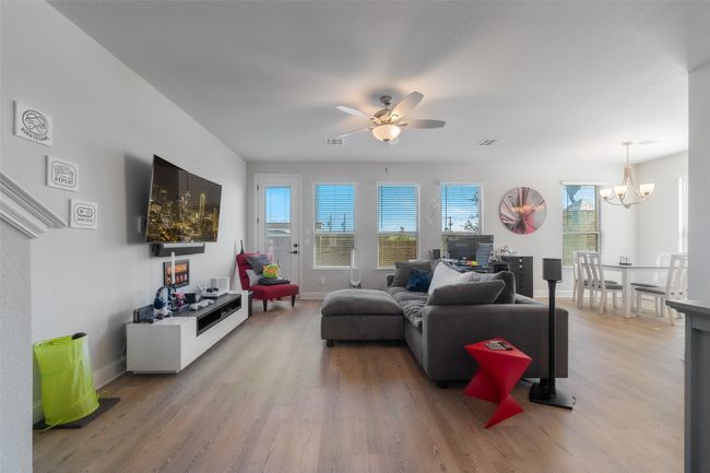 6801 Joelene Rae Dr, House other with 3 bedrooms, 3 bathrooms and null parking in Arlington TX | Image 6