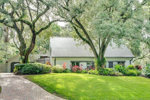 8303 N River Oaks Ct, TAMPA, FL, 33617-6929 | Card Image