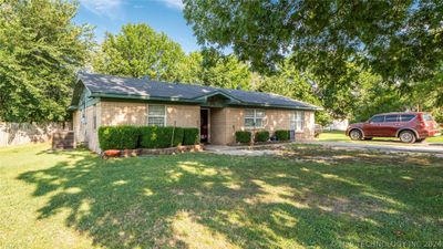 2810 N Robin Street, House other with 4 bedrooms, 2 bathrooms and null parking in McAlester OK | Image 3