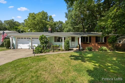 583 Kingsbury St, Walker, MI, 49544-6910 | Card Image