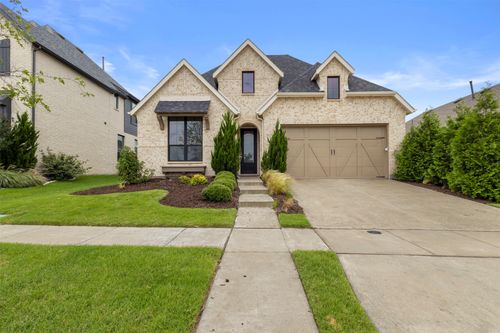 1812 Welker Dr, Van Alstyne, TX, 75495-8257 | Card Image