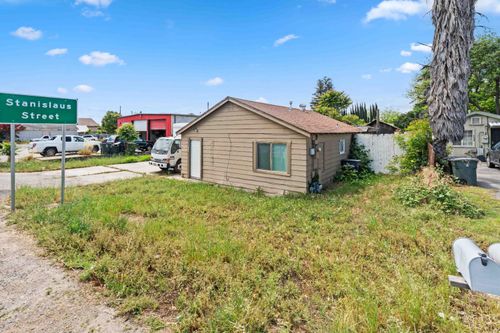 6615 Callander Ave, Riverbank, CA, 95367-2202 | Card Image