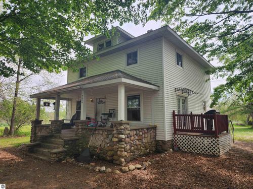 9530 Denver Rd, Lake, MI, 48632-9649 | Card Image